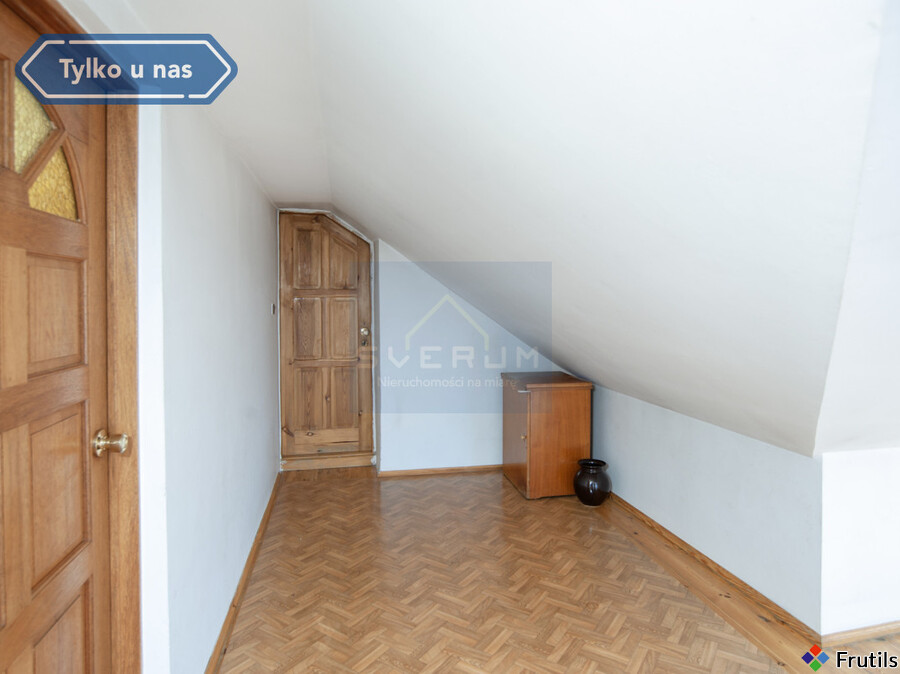 Ciekawy dom dla rodziny z ładną działką Sobuczyna – zdjęcie 13 z 20