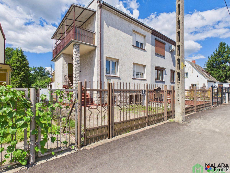 Komfortowy dom z ogrodem i lokalem na biznes – zdjęcie 3 z 20