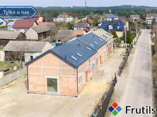 [Oferta Dom w zabudowie szeregowej w świetnej okolicy]