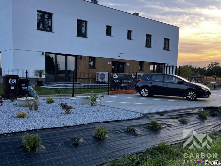 Apartament piętrowy / własnym ogrodem /parking – zdjęcie 2 z 6