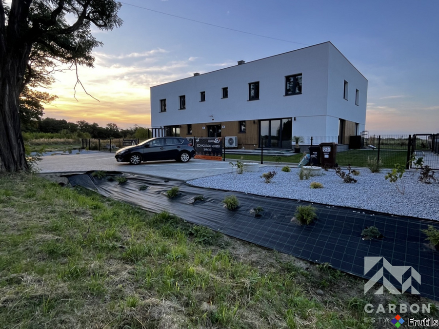 Apartament piętrowy / własnym ogrodem /parking – zdjęcie 1 z 6