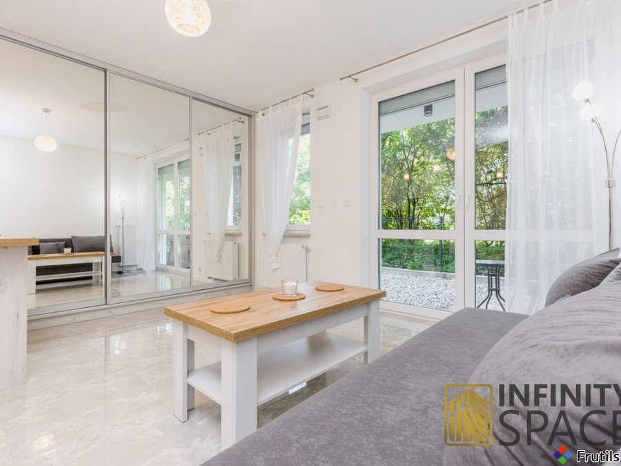 Studio z ogródkiem | Parking | Bemowo / Chrzanów – zdjęcie 1 z 19
