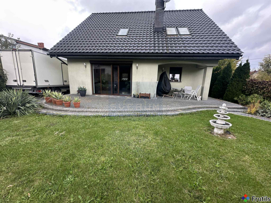 Dom wolnostojący w dzielnicy Zawodzie Dąbie – zdjęcie 2 z 17