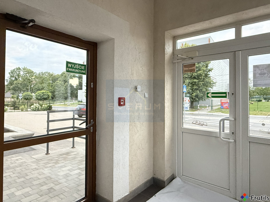 Lokal użytkowy na wynajem w centrum Mykanowa – zdjęcie 8 z 10