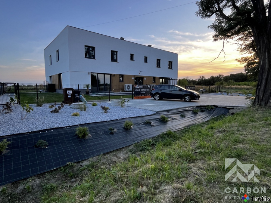 Apartament piętrowy / własnym ogrodem /parking – zdjęcie 1 z 6