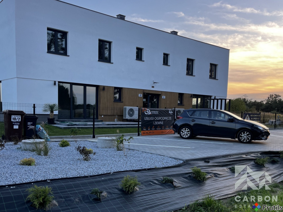 Apartament piętrowy / własnym ogrodem /parking – zdjęcie 2 z 6