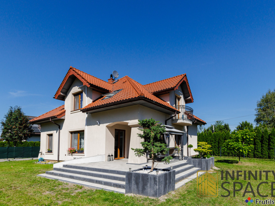 Komfortowy dom wolnostojący w cichej okolicy – zdjęcie 11 z 20