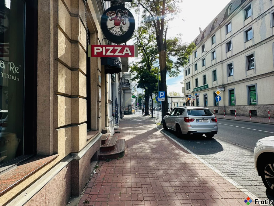 Lokal w centrum miasta na wynejm – zdjęcie 4 z 8