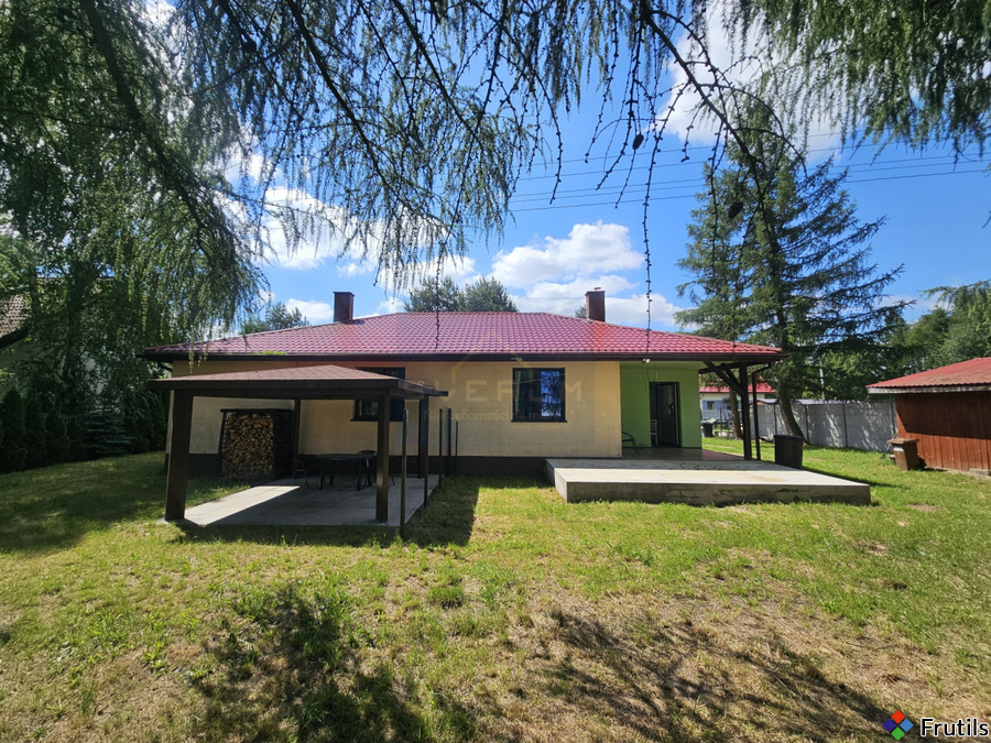 Nowoczesny, parterowy dom w spokojnej okolicy – zdjęcie 1 z 19