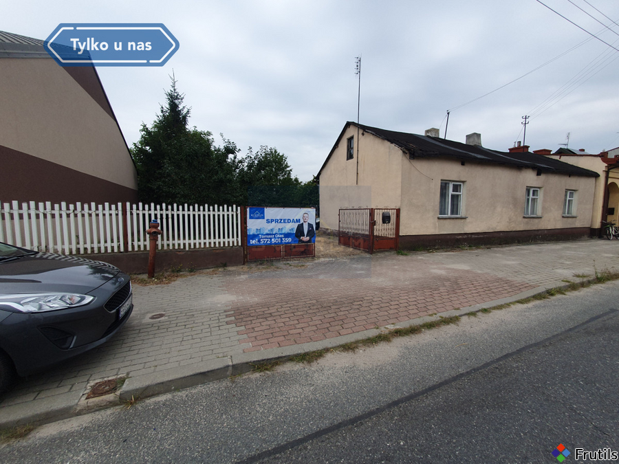 Dom z dużą działką w Kamieńsk – zdjęcie 1 z 6