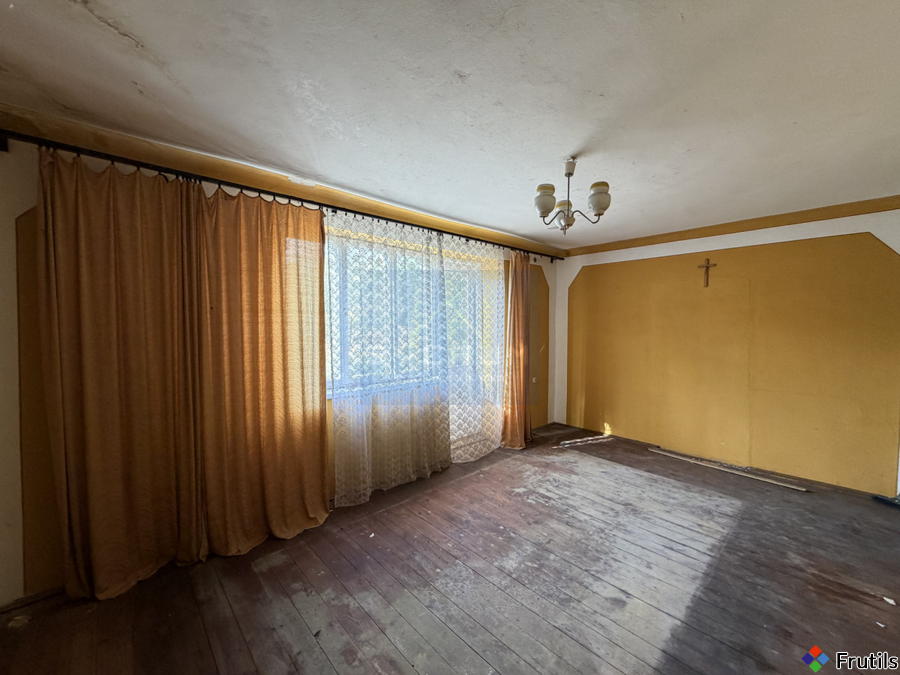 Dom do remontu Koniecpol – zdjęcie 2 z 11