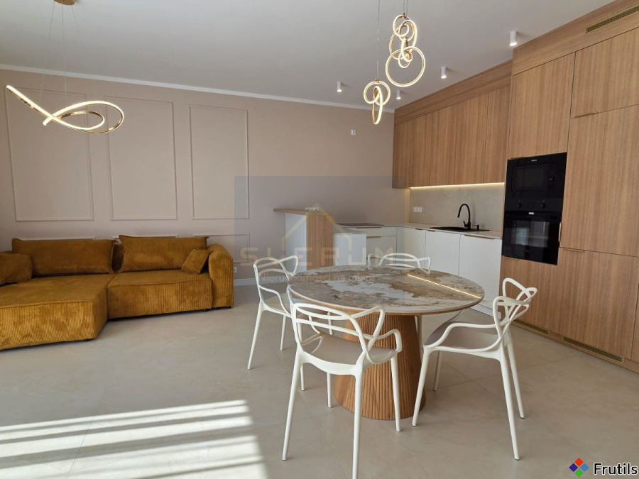 Kameralny apartament na sprzedaż, Lisiniec – zdjęcie 1 z 18